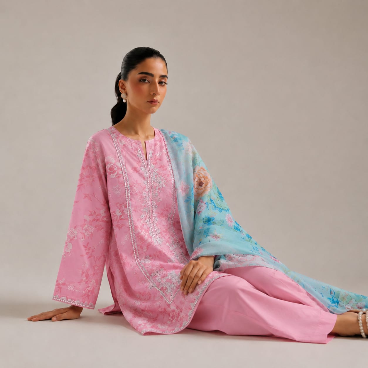 Zellbury Embroidered Lawn 3-Piece Suit
